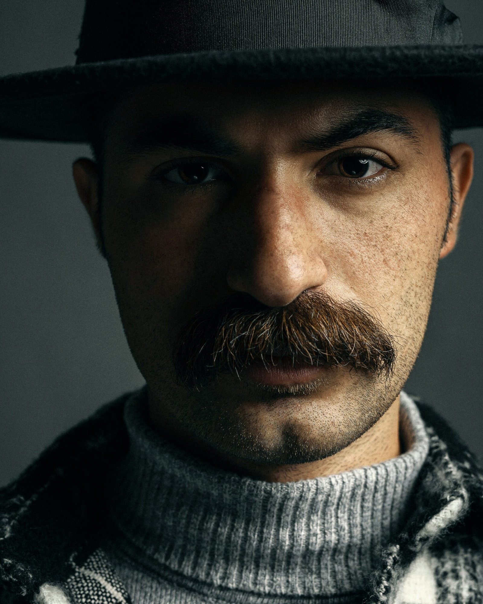 hamid-tajik-UPbKLZ06i5k-unsplash(1)